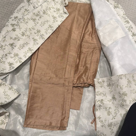 Men’s Floral Sherwani Suit Size 42 - Picture 6 of 8